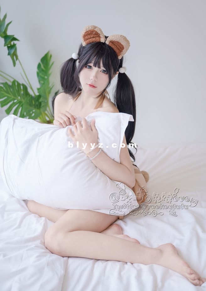 B站up住黏黏团子兔（推特咬一口兔娘）28套私拍福利写真资源流出 7.14G