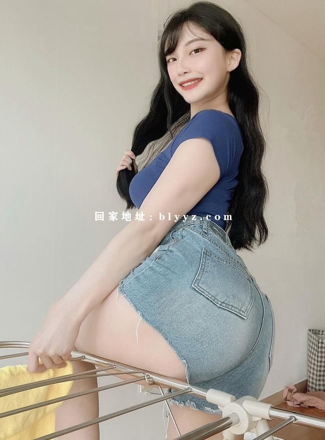 onlyfans中韩混血女神博主【bibigo_couple】付费订阅，极品身材耍杂技般啪啪姿势福利视频 18V/4.67G