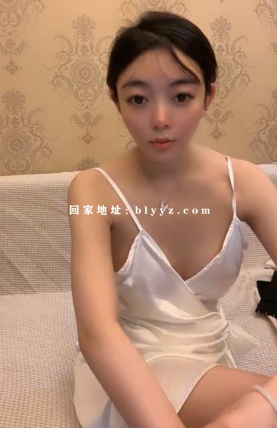 顶级气质女神【小松奈奈】白虎美乳性感呻吟自慰 15V/4.05G